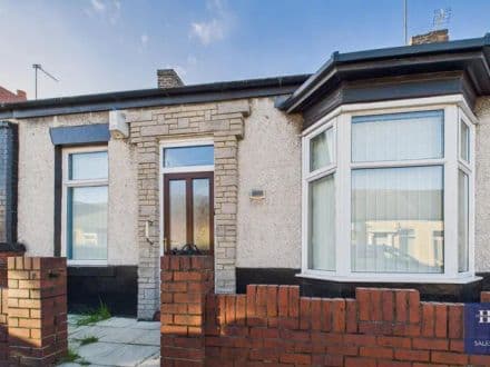 2 BEDROOM TERRACED HOUSE