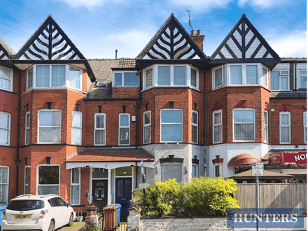 5 BEDROOM TERRACED WITH PRIVATE 2 BED ANNEXE