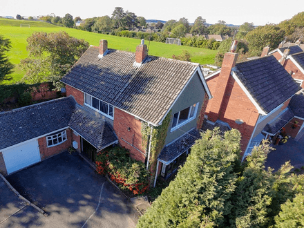 THREE BEDROOM DETACHED PROPERTY ON CORNER PLOT