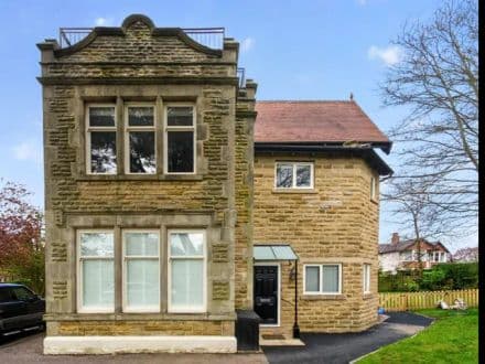 TWO DOUBLE BEDROOM APARTMENT