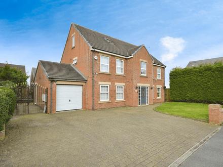 SIX BEDROOM, FOUR BATHROOM DETACHED PROPERTY