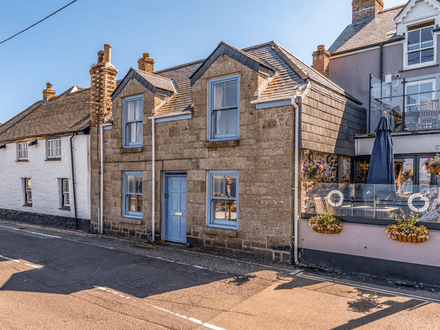 THREE BEDROOM DOUBLE-FRONTED CHARACTER COTTAGE